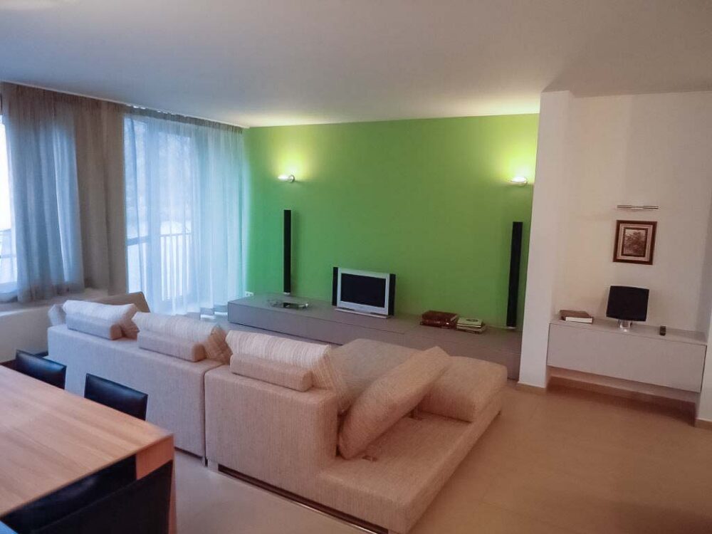 Divan – canapé bas design et meuble de salon et TV en verre