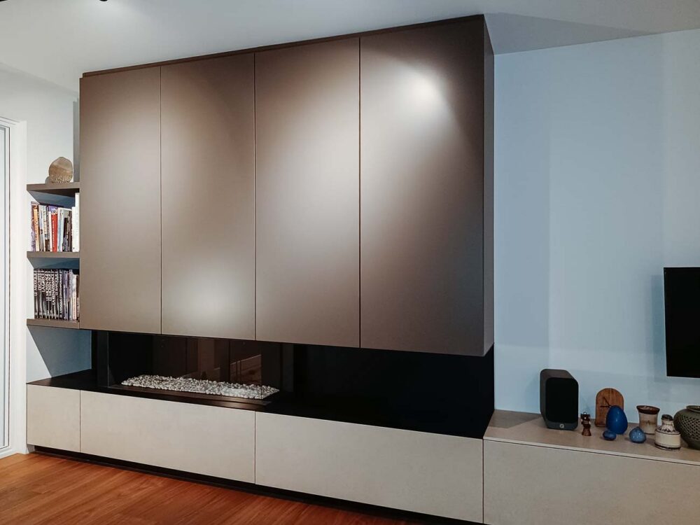 Mobiliers de salon, coin feu et TV laqué mat et céramique